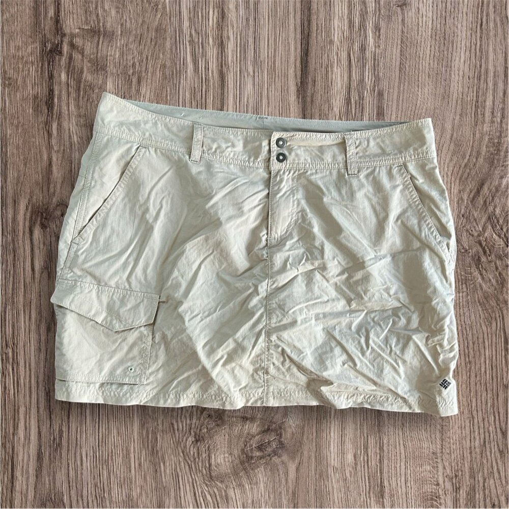Columbia Omni-Shade Skort/Skirt with Shorts - Stretch + Pockets Beige Size 10